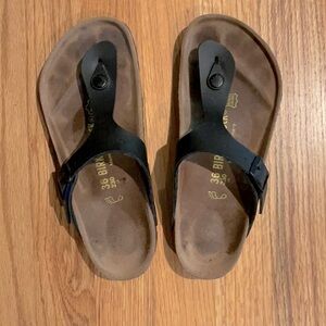 Birkenstock - Gizeh Big Buckle SANDAL - Black Leather - Women’s Size 36 US 6/7
